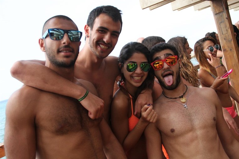 Cyan Beach Bar on Sunday